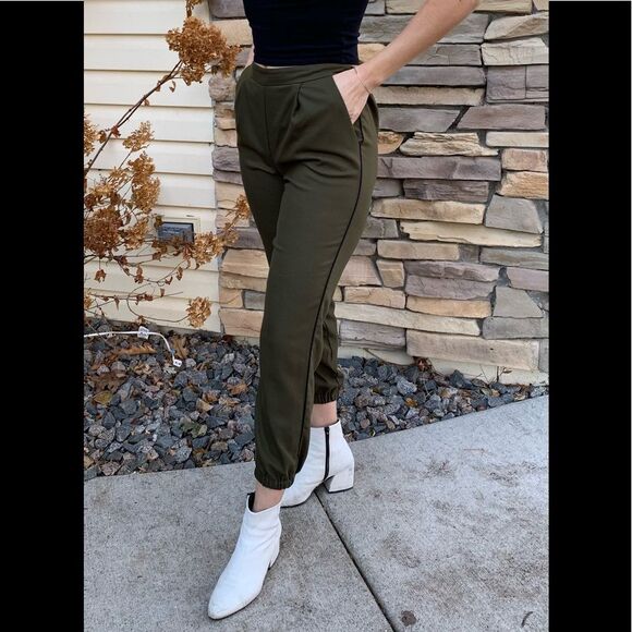 TopShop olive ankle pants, elastic cuff, side pockets, fabulous, size 2 - Picture 1 of 9